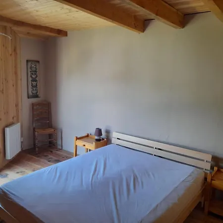 Maison De Montagne Dans Village Du Capcir