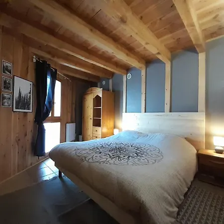 Maison De Montagne Dans Village Du Capcir Fontrabiouse